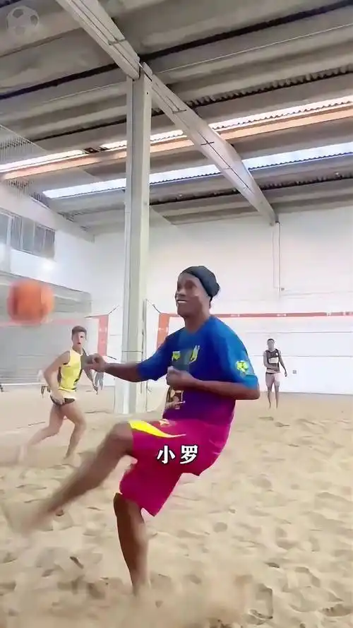 周鹏对篮球 周鹏对篮球